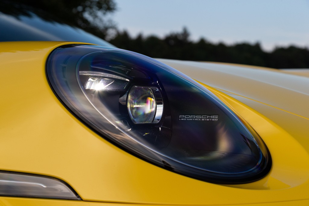 Porsche 911 Carrera photo 22