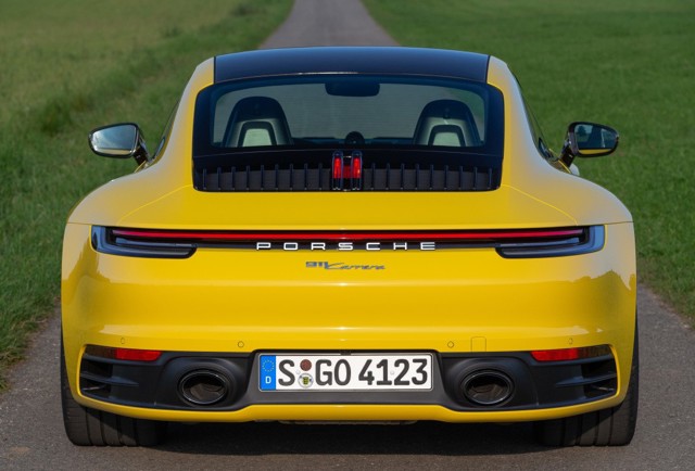 Porsche 911 Carrera Foto 26