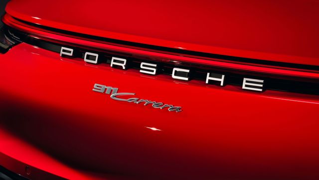Porsche 911 Carrera Foto 2