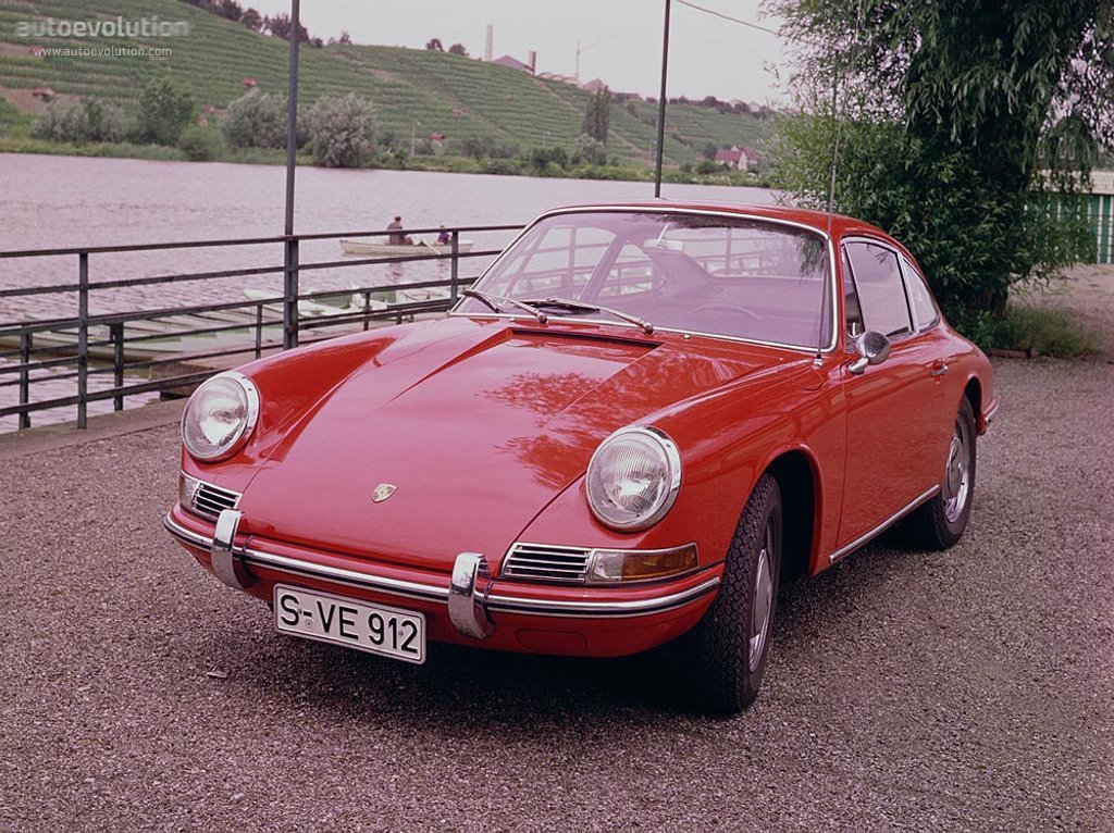 PORSCHE 911 Carrera