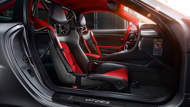 Porsche 911 Gt2 Rs photo 12