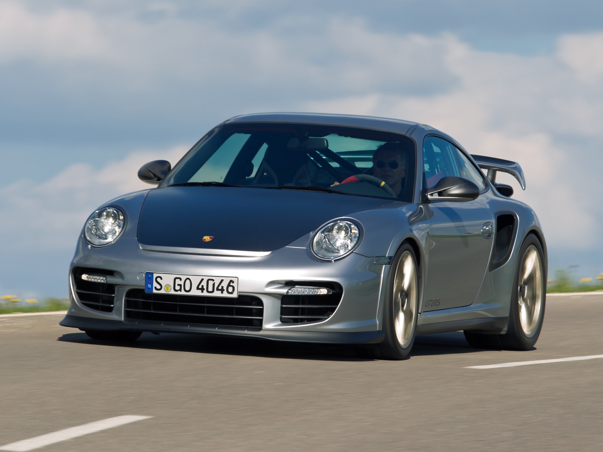 Porsche 911 Gt2 Rs photo 19