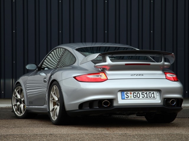 Porsche 911 Gt2 Rs photo 28