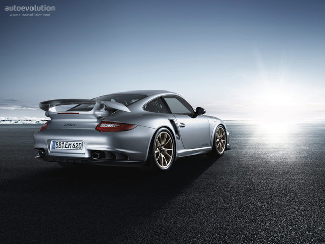 PORSCHE 911 GT2 RS