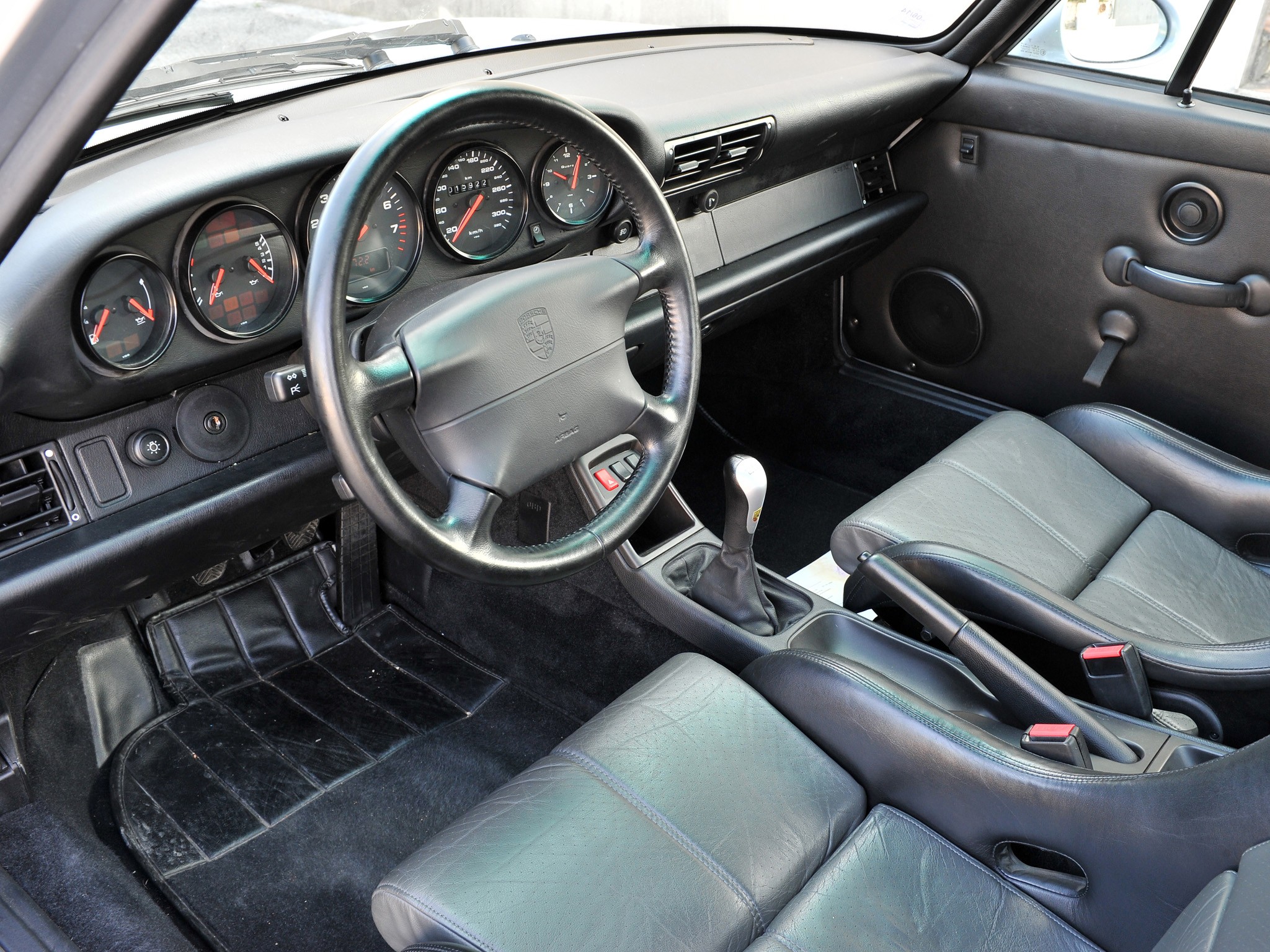 Porsche 911 Gt2 photo 26