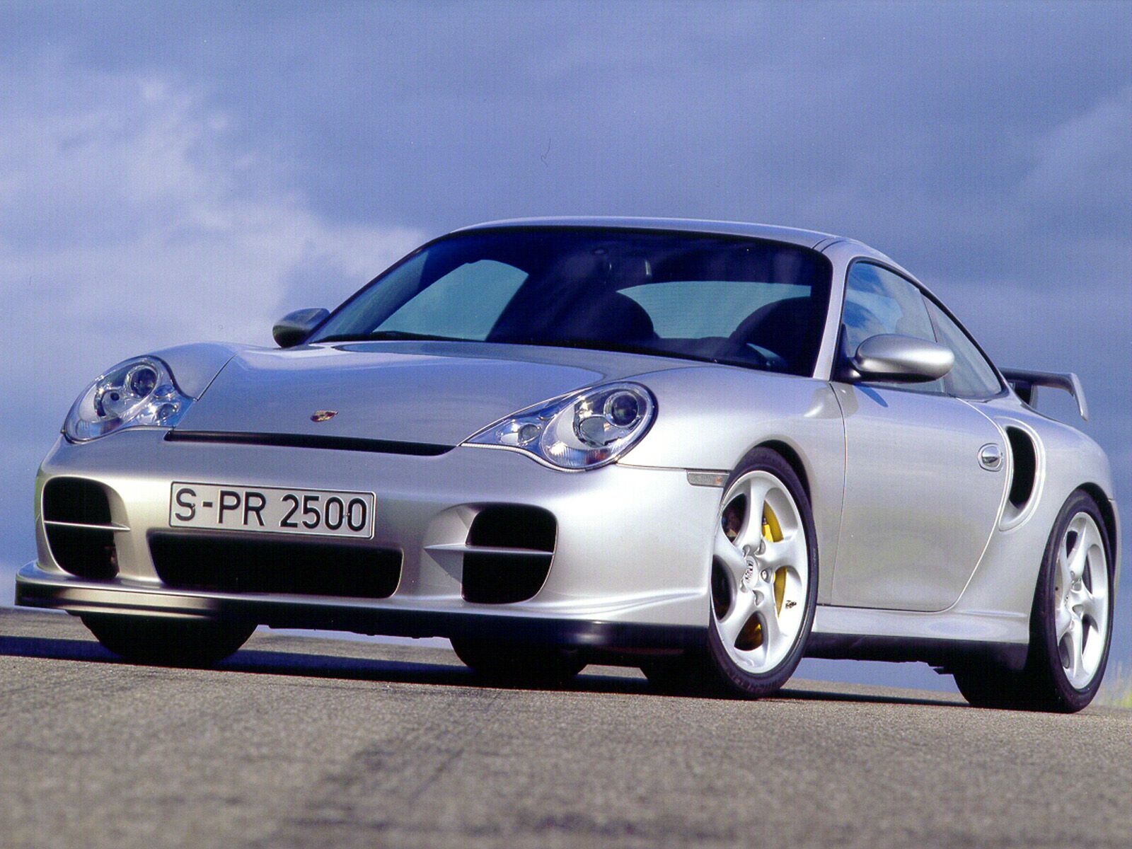 Porsche 911 Gt2 photo 10