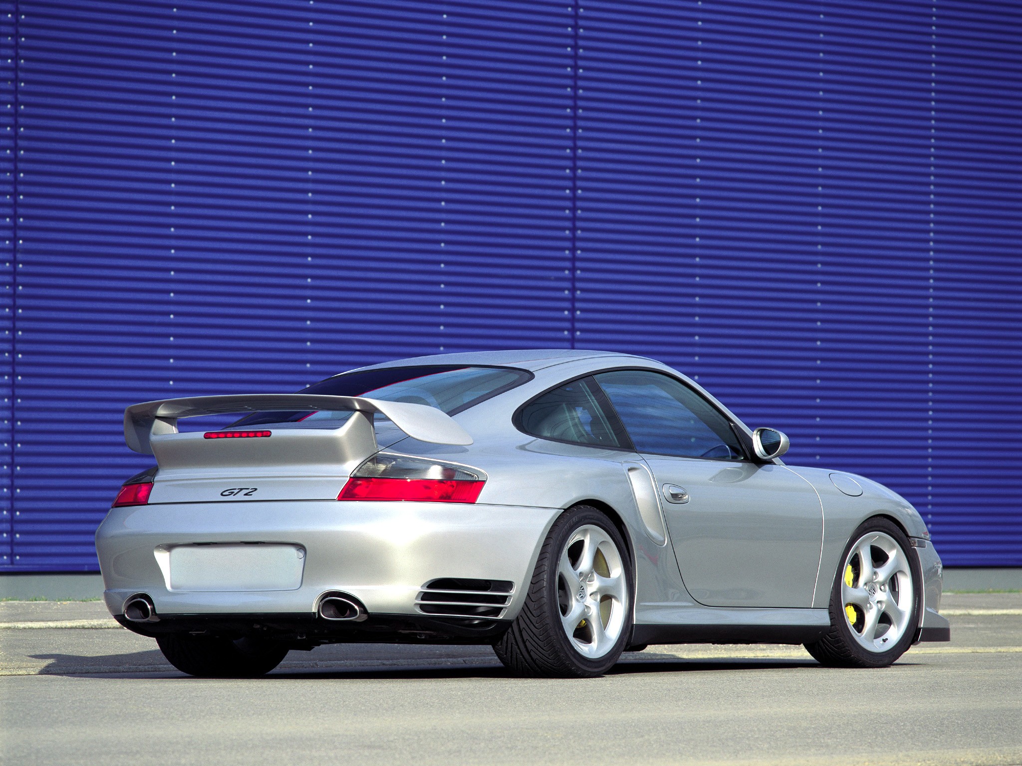 Porsche 911 Gt2 photo 17