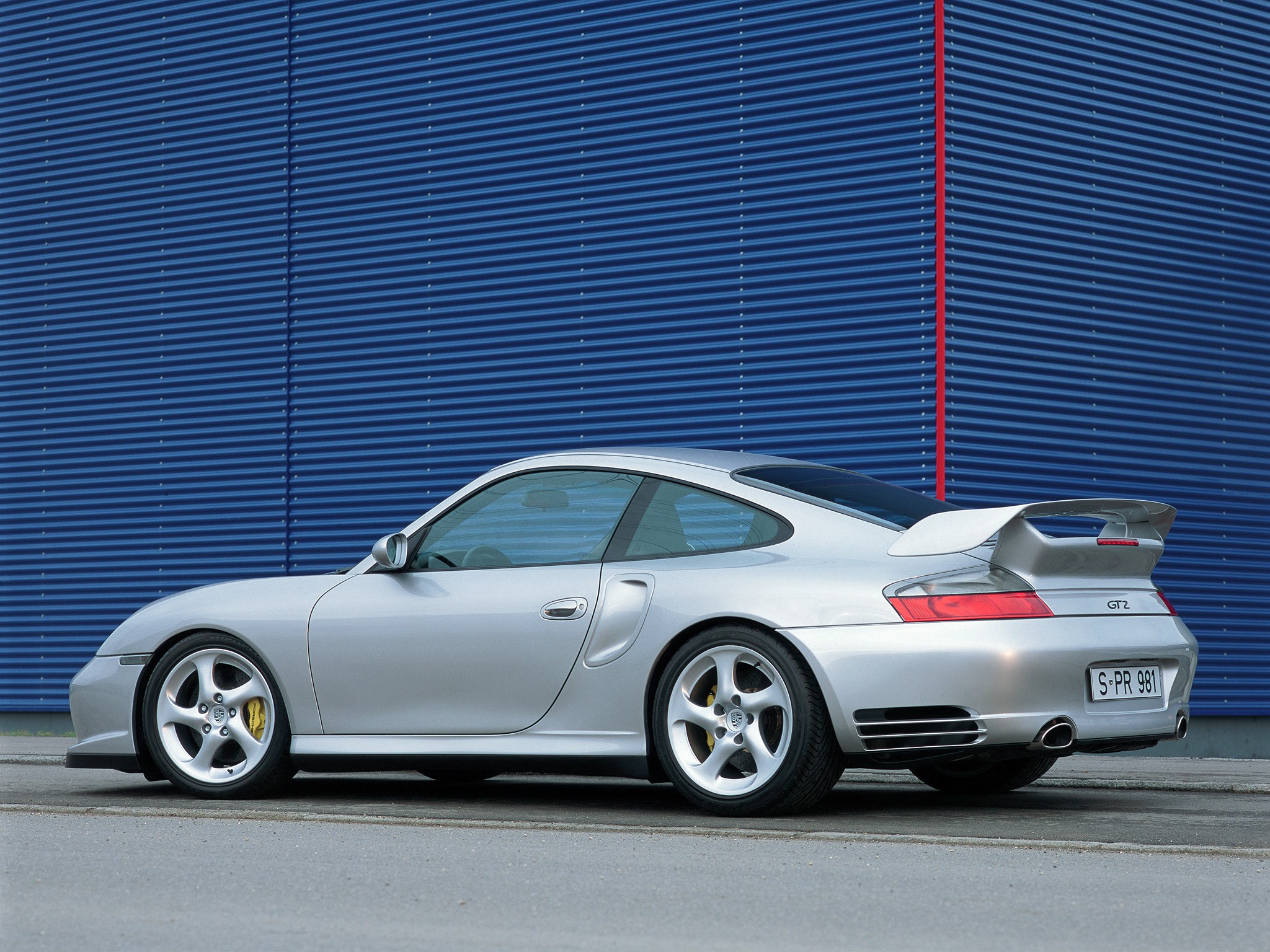 Porsche 911 Gt2 photo 30