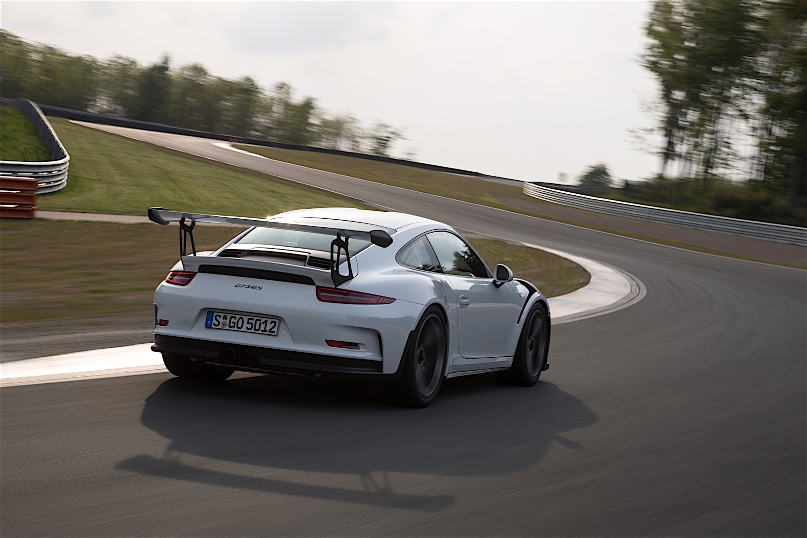 Porsche 911 Gt3 Rs photo 5