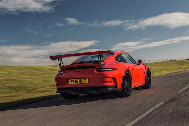 Porsche 911 Gt3 Rs photo 8