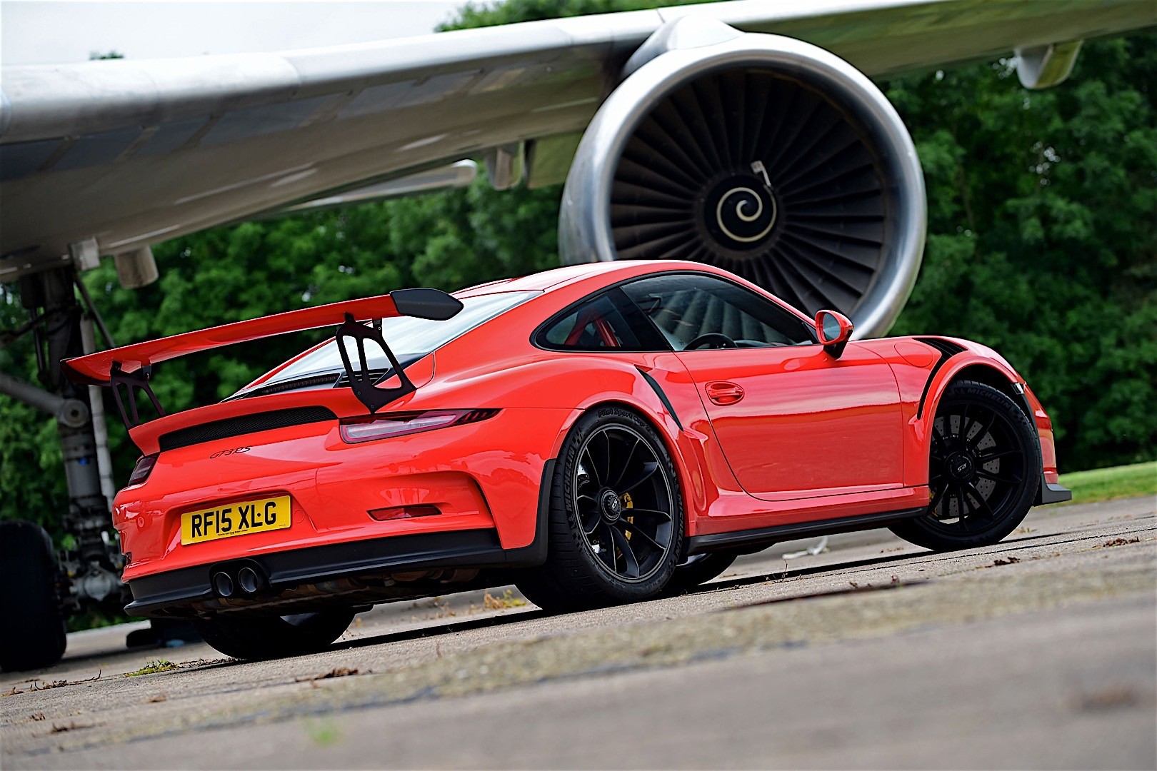 Porsche 911 Gt3 Rs photo 10