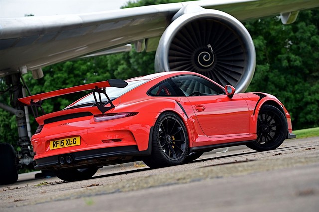 Porsche 911 Gt3 Rs photo 10