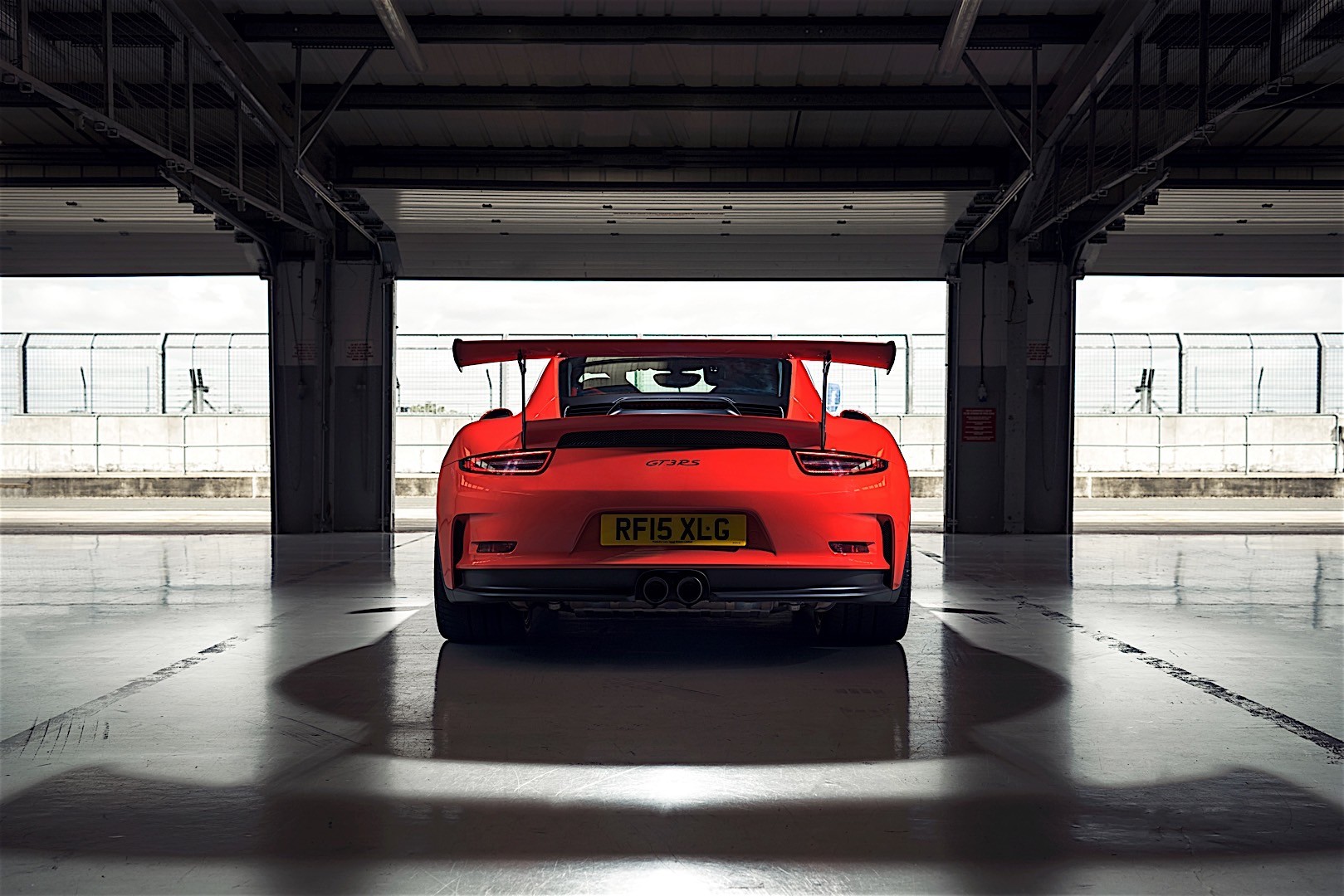 Porsche 911 Gt3 Rs photo 16
