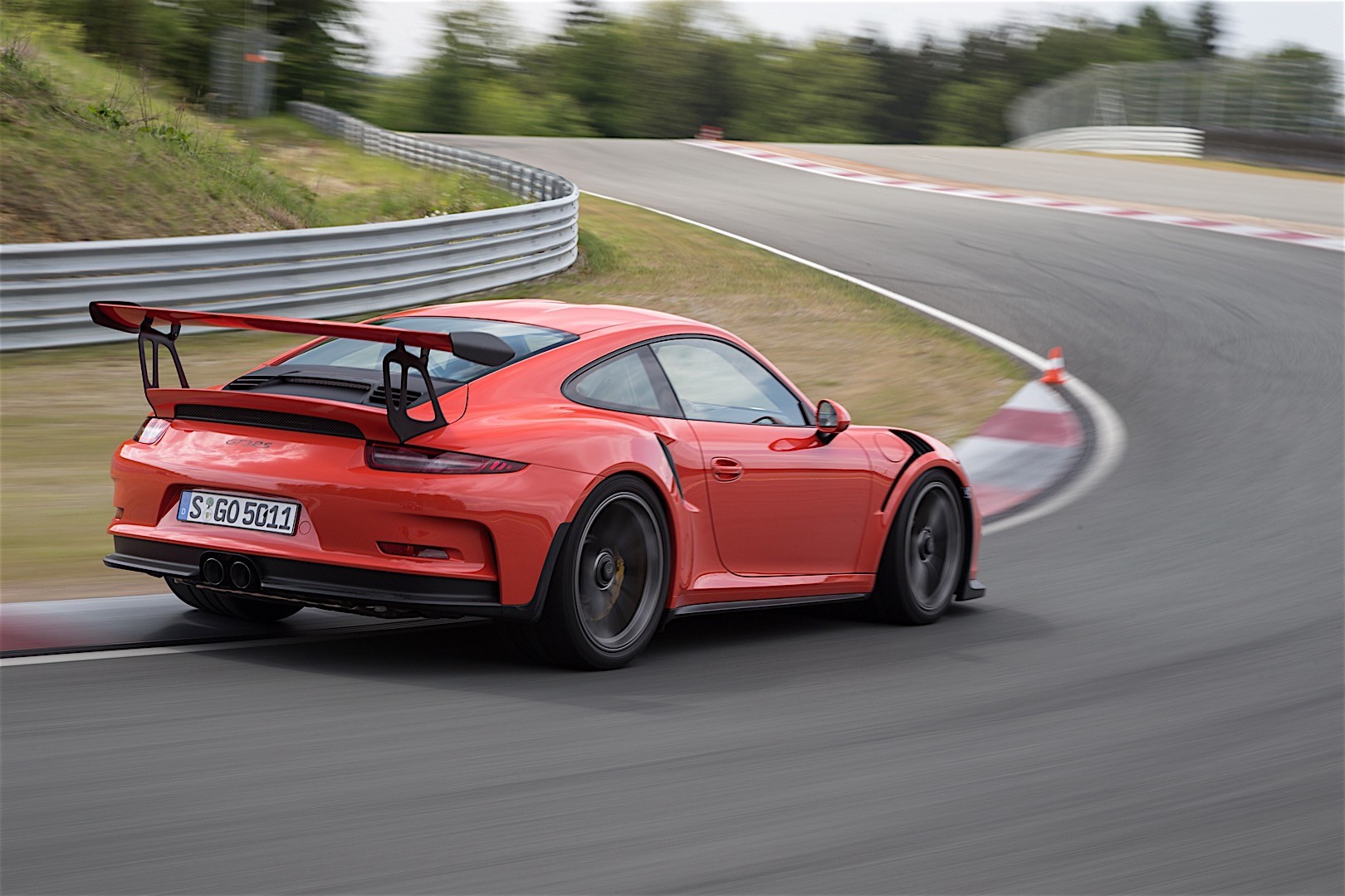 Porsche 911 Gt3 Rs photo 21