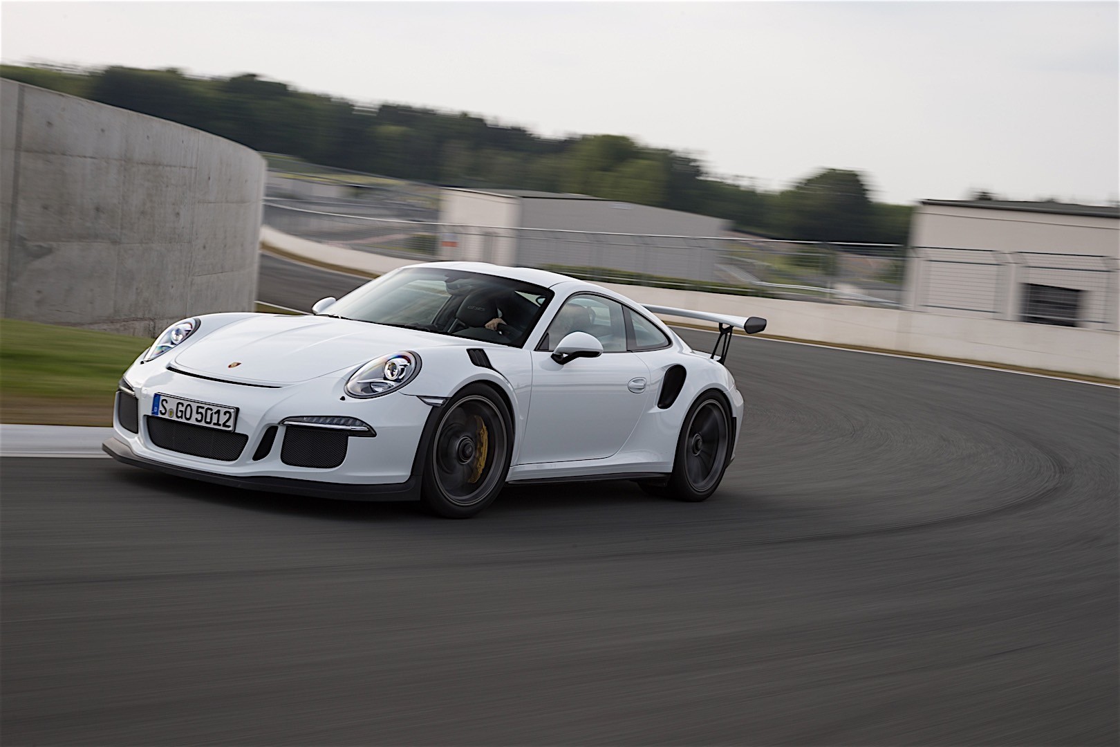 Porsche 911 Gt3 Rs photo 23