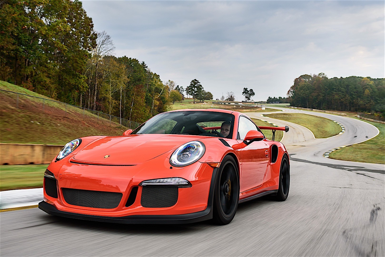 Porsche 911 Gt3 Rs photo 28