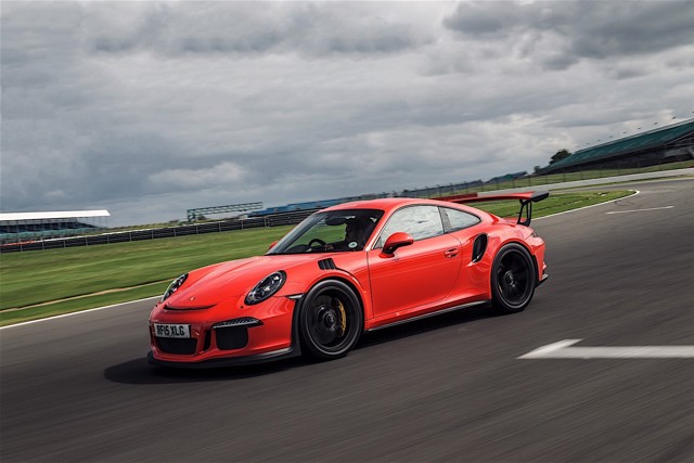 Porsche 911 Gt3 Rs photo 29