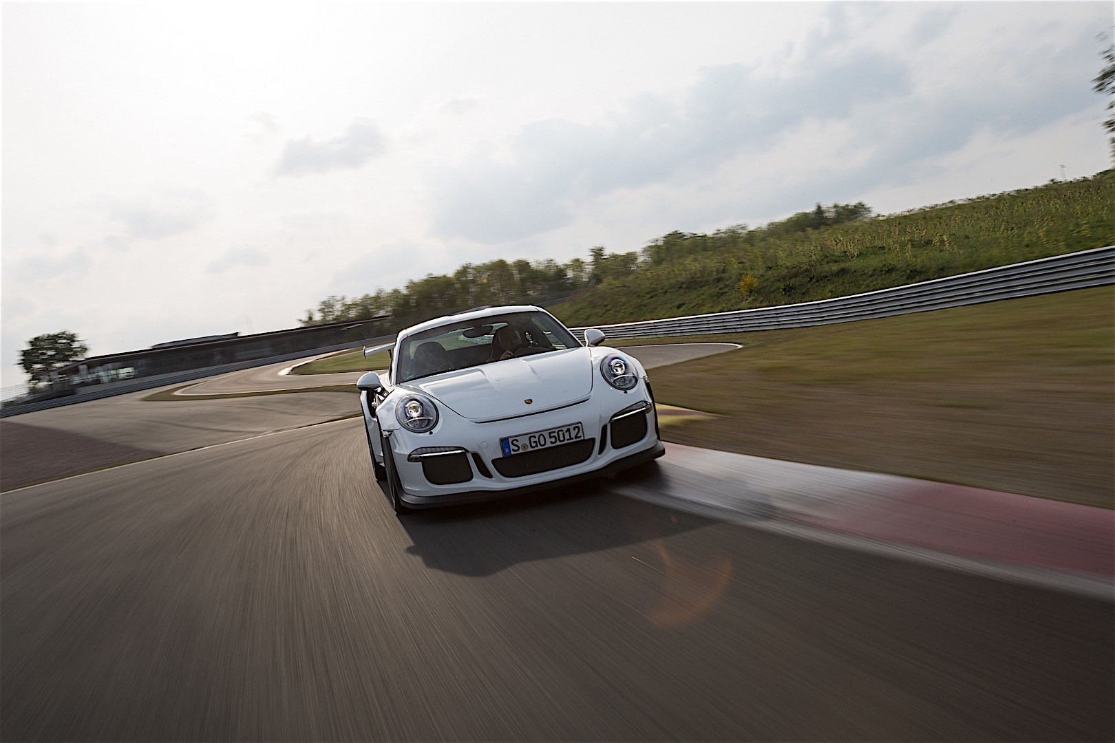 Porsche 911 Gt3 Rs photo 38