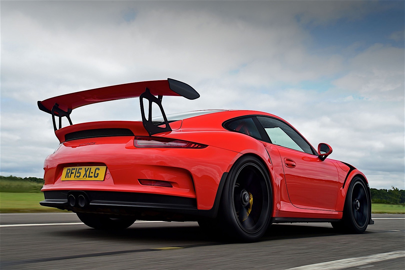 Porsche 911 Gt3 Rs photo 41