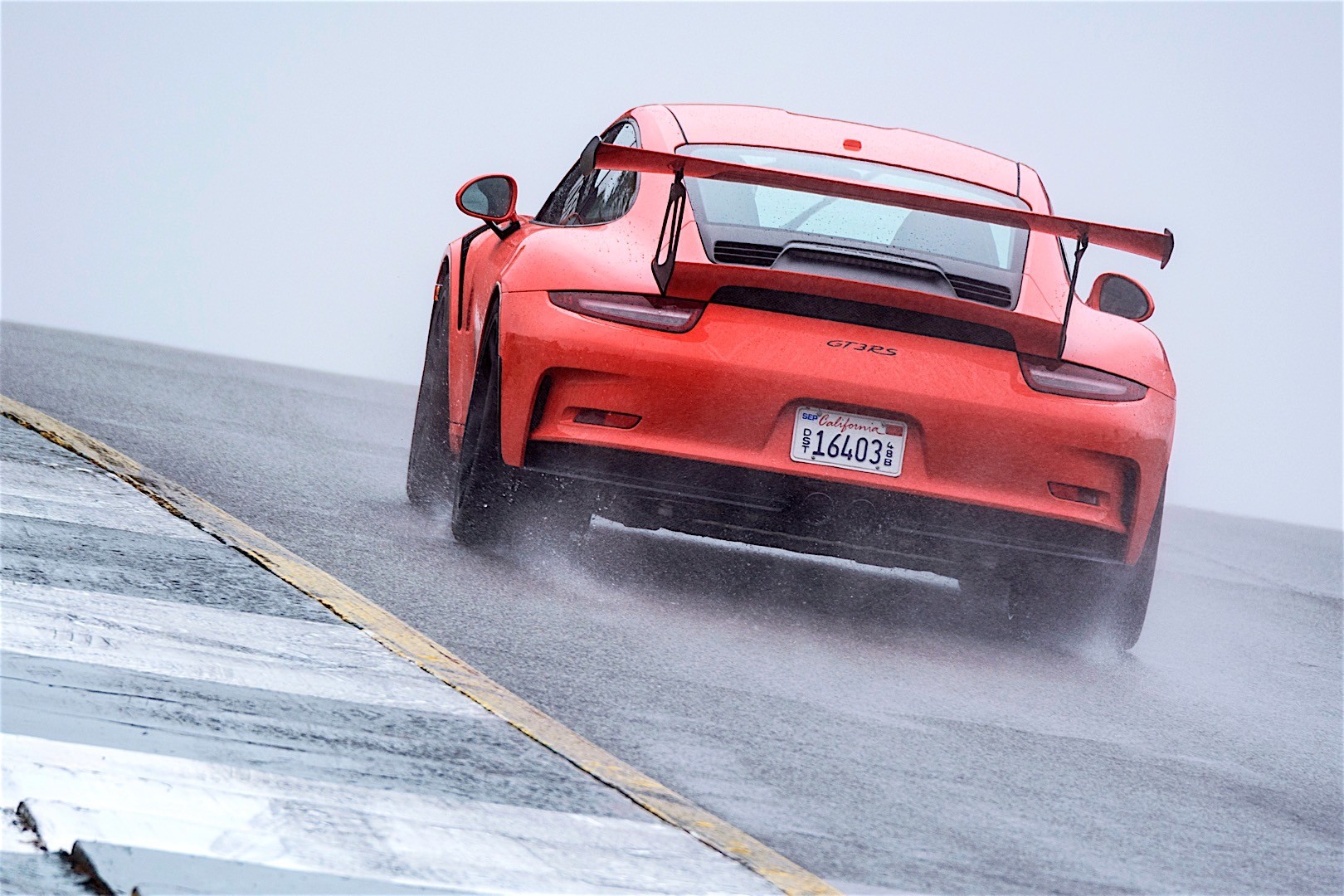 Porsche 911 Gt3 Rs photo 45