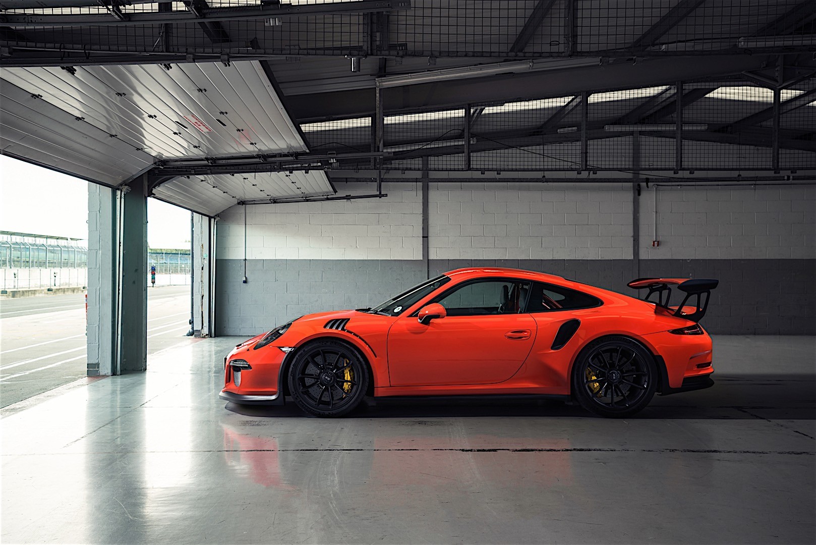 Porsche 911 Gt3 Rs photo 54