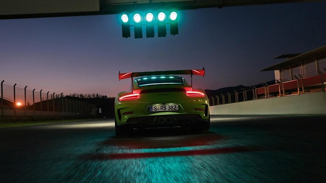 PORSCHE 911 GT3 RS
