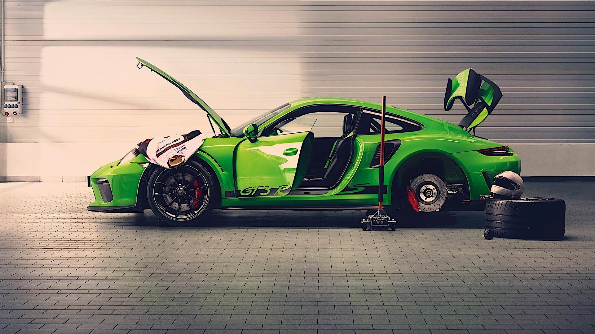 Porsche 911 Gt3 Rs photo 16