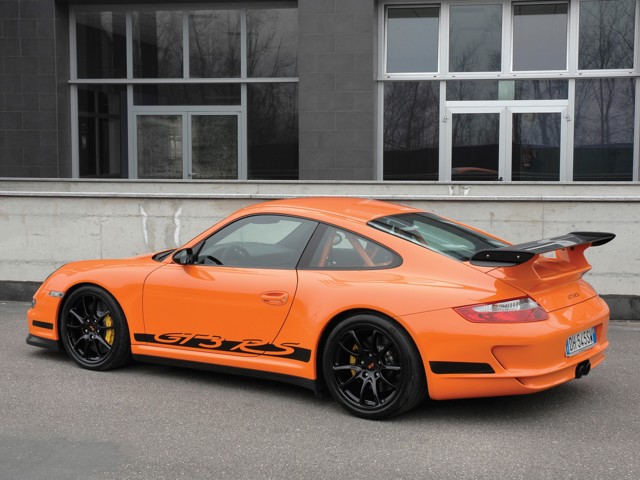 Porsche 911 Gt3 Rs photo 32