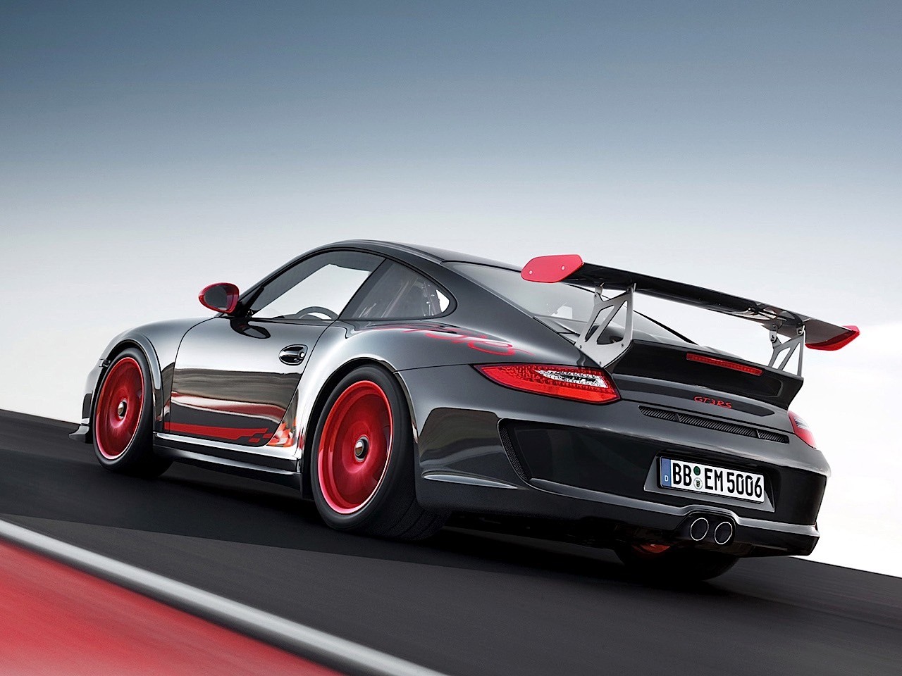 Porsche 911 Gt3 Rs photo 8