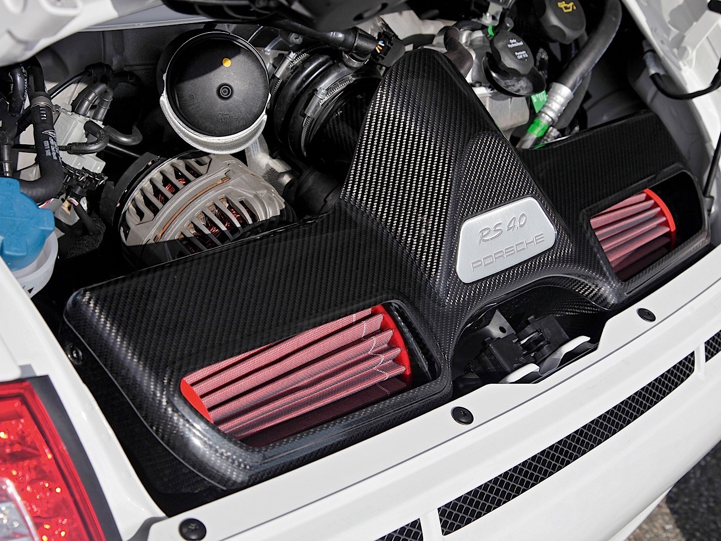 Porsche 911 Gt3 Rs photo 28