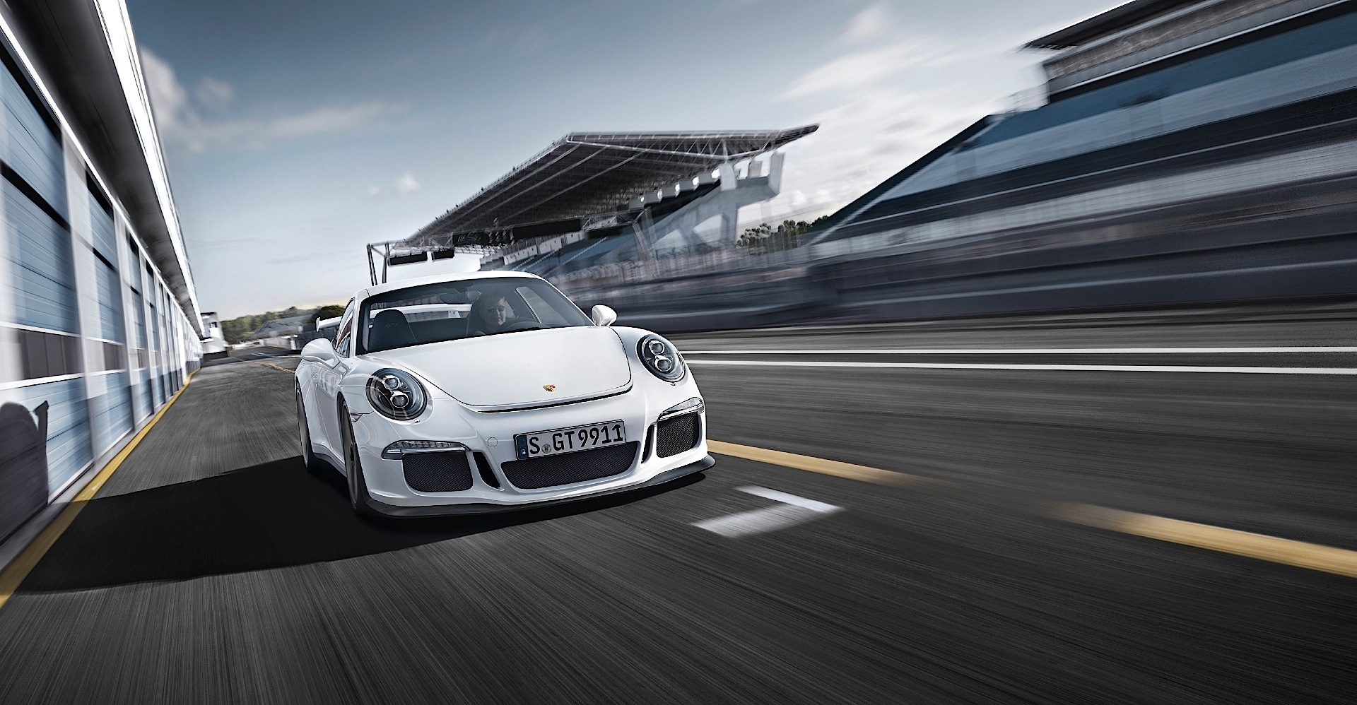 Porsche 911 Gt3 photo 16