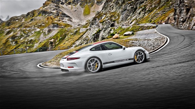 Porsche 911 R photo 21