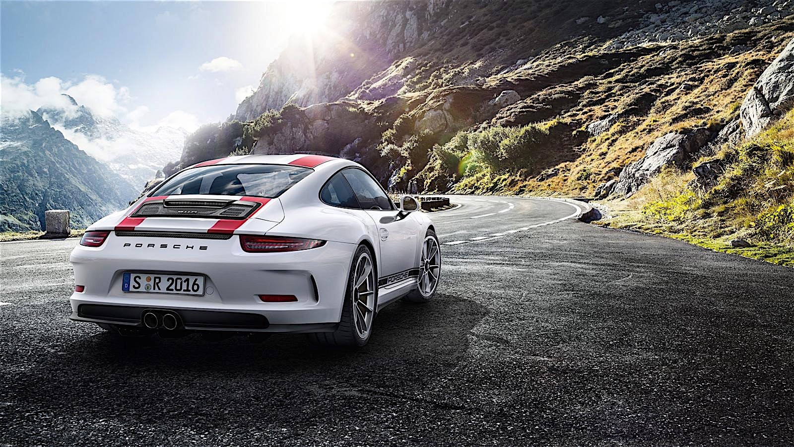 Porsche 911 R photo 25