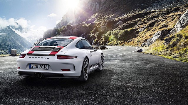 Porsche 911 R photo 25