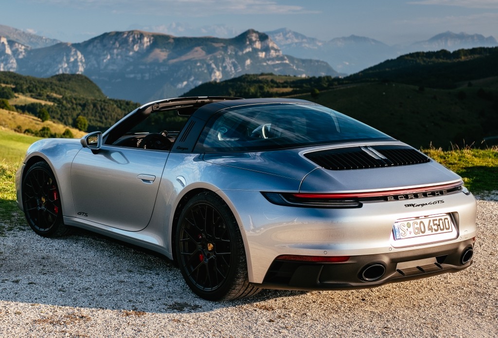 Porsche 911 Targa 4 Gts photo 8