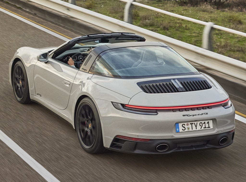 Porsche 911 Targa 4 Gts photo 11