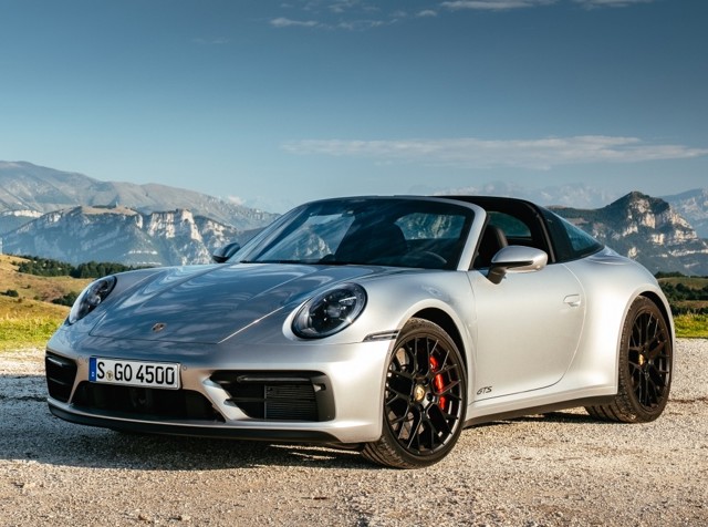 Porsche 911 Targa 4 Gts photo 23
