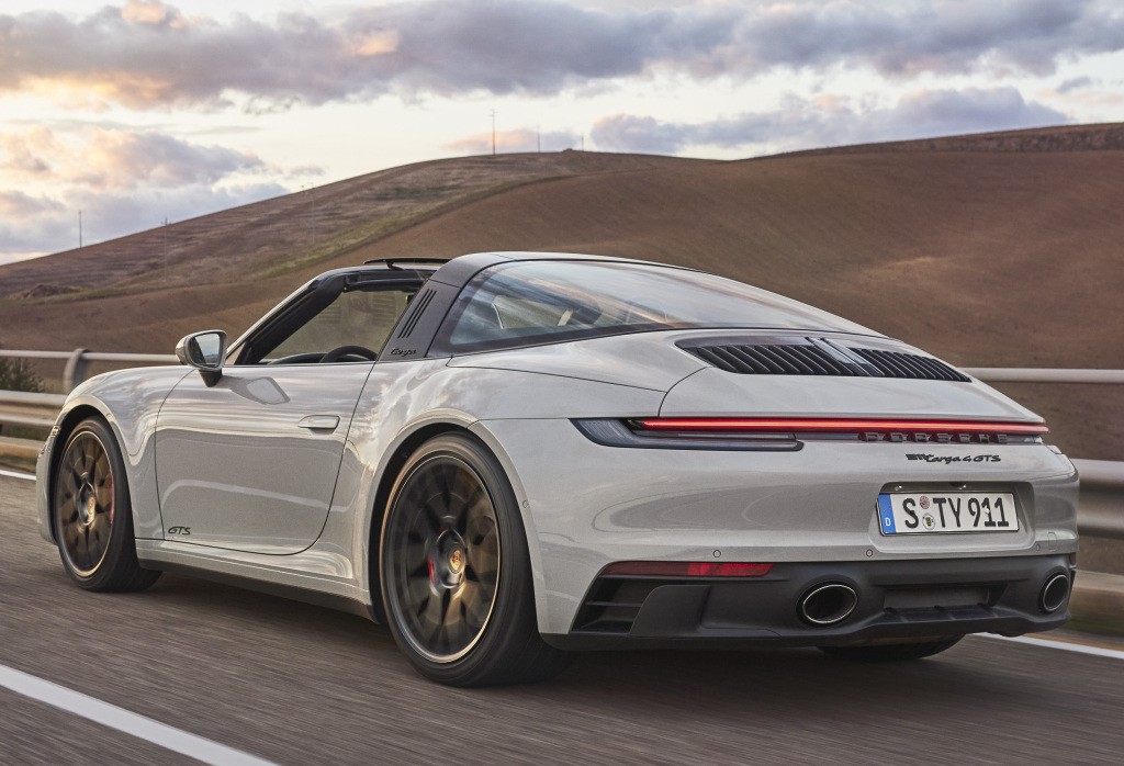 Porsche 911 Targa 4 Gts photo 31