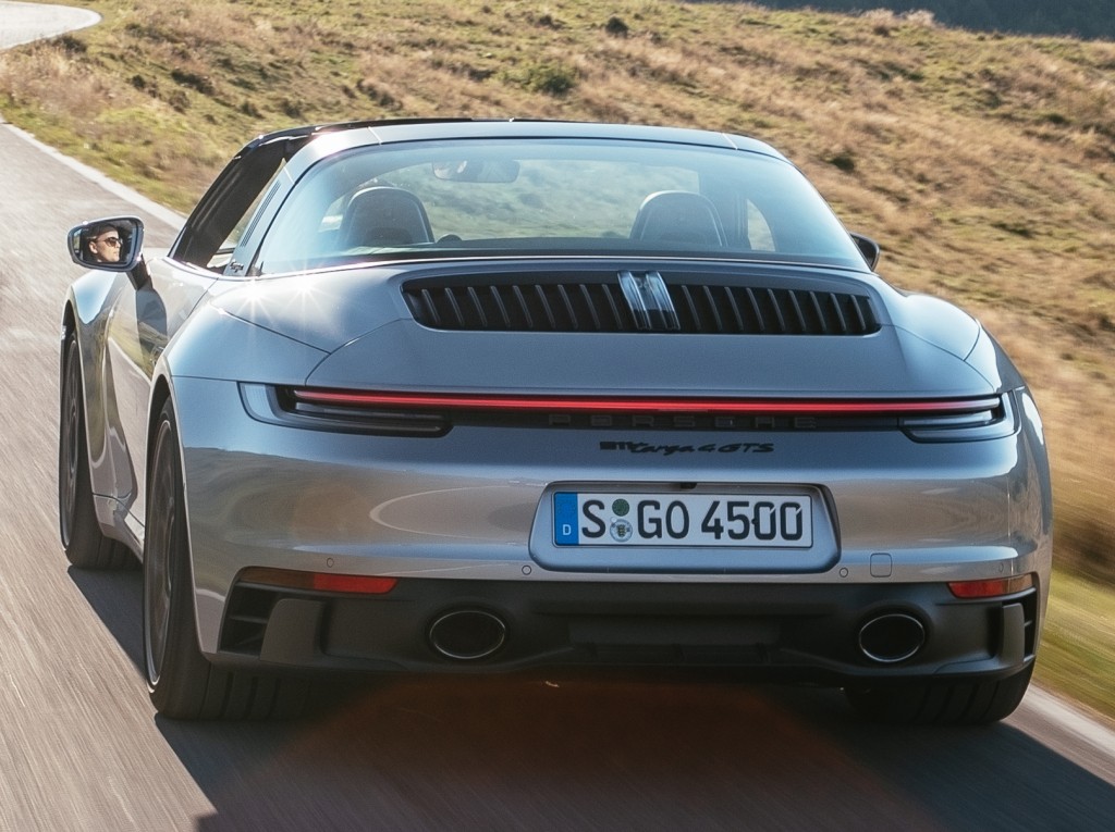 Porsche 911 Targa 4 Gts photo 32