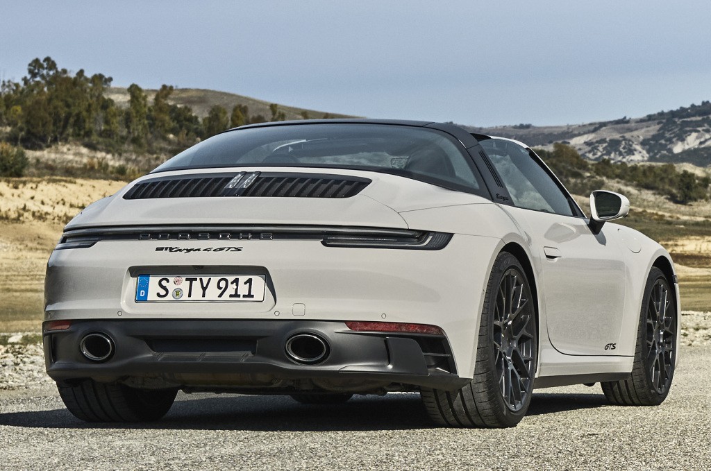 Porsche 911 Targa 4 Gts photo 2