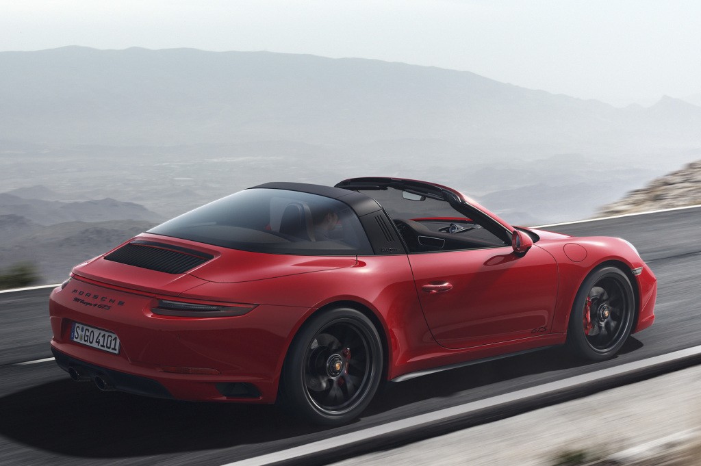 Porsche 911 Targa 4 Gts photo 24