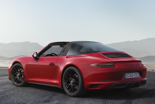 Porsche 911 Targa 4 Gts photo 25