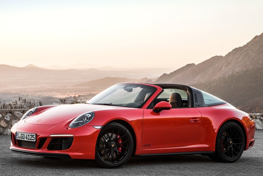 Porsche 911 Targa 4 Gts photo 29