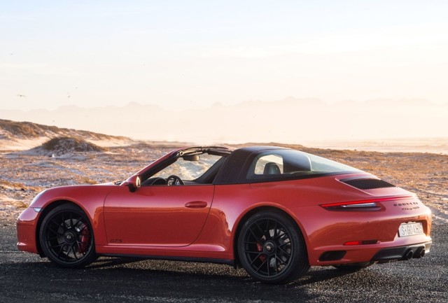 Porsche 911 Targa 4 Gts photo 31