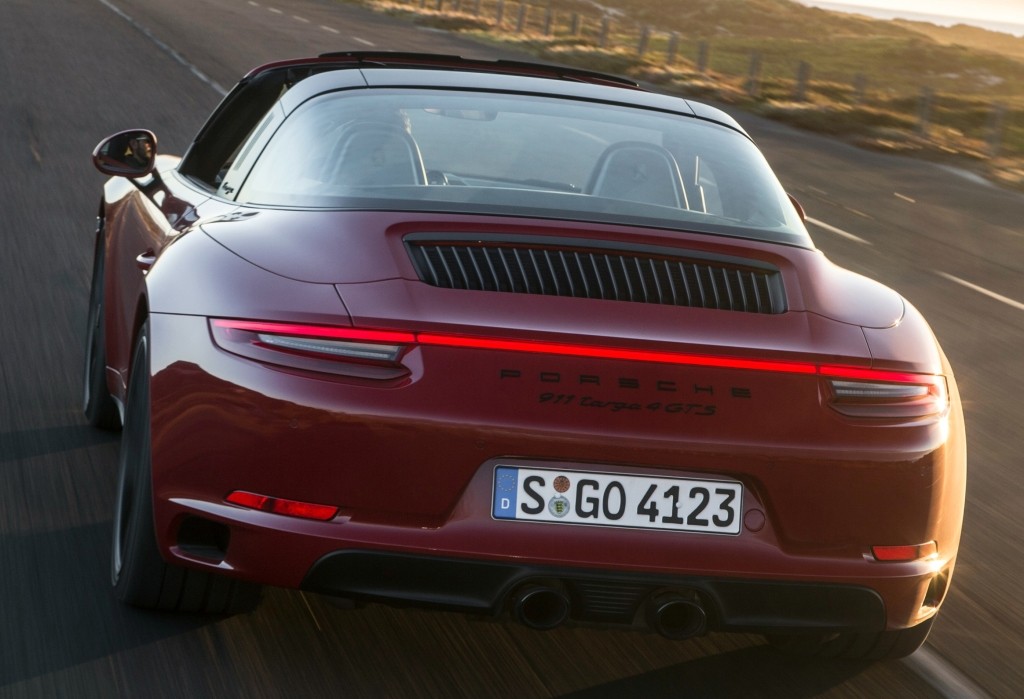 Porsche 911 Targa 4 Gts photo 35