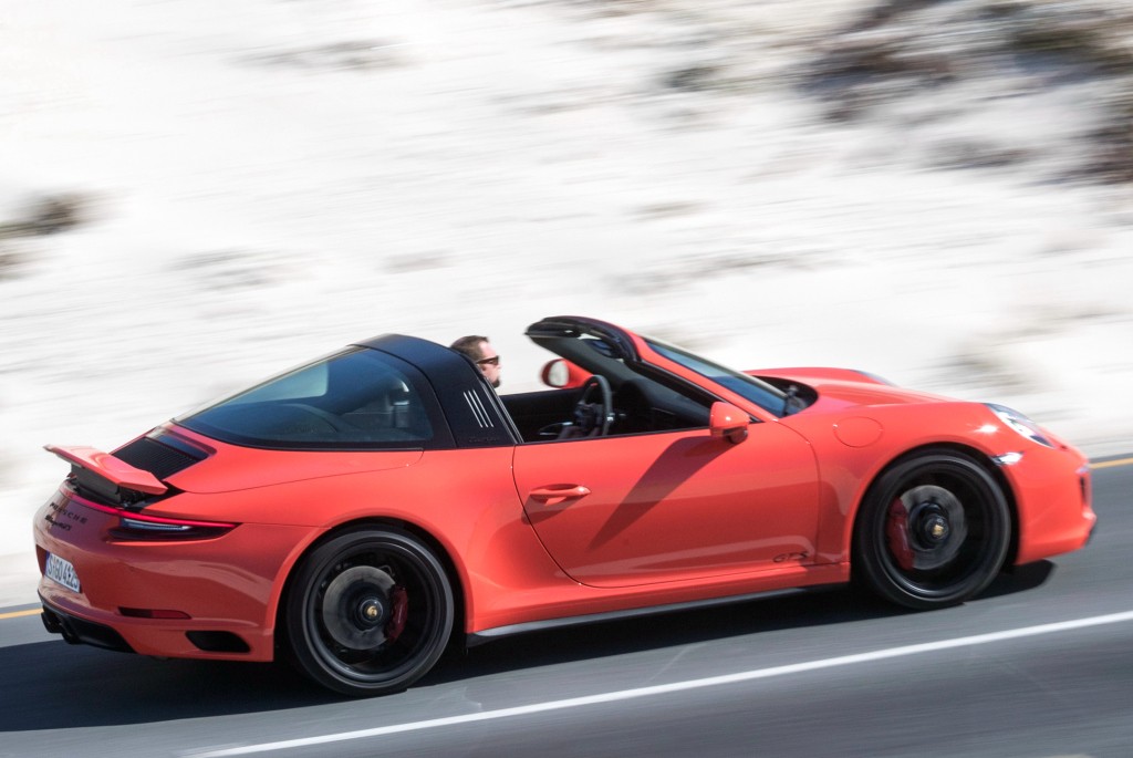 Porsche 911 Targa 4 Gts photo 45
