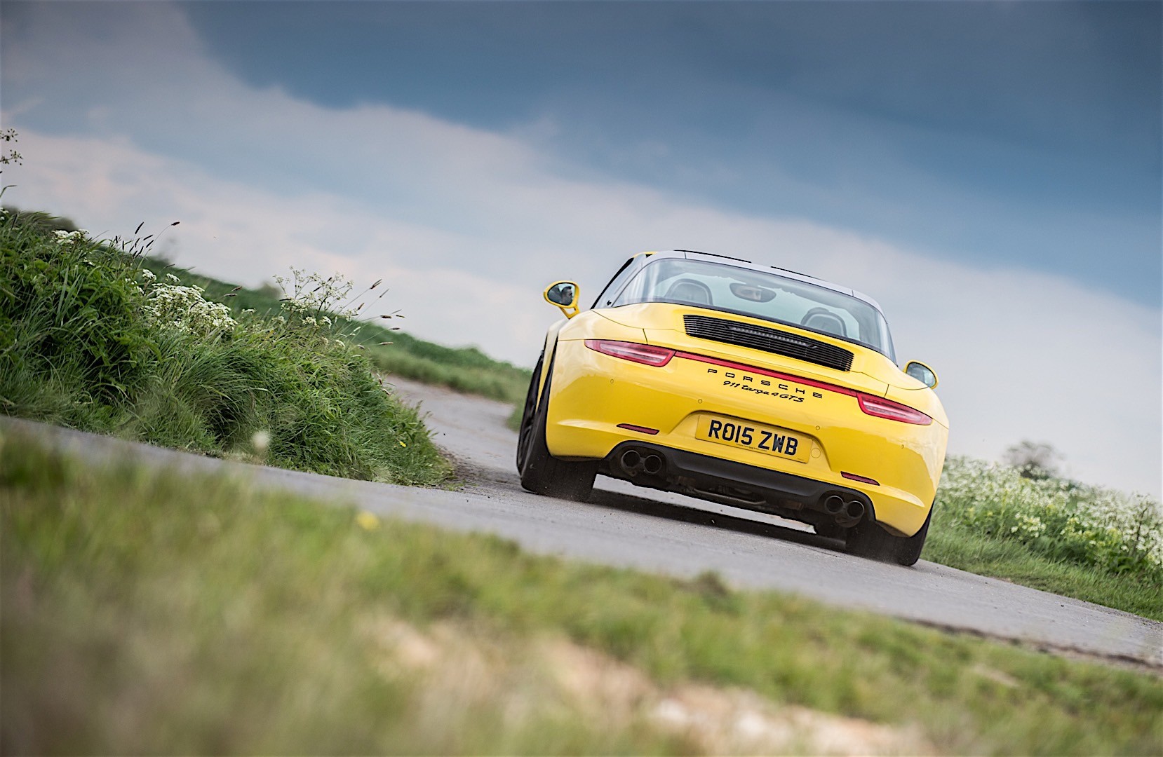 Porsche 911 Targa 4 Gts photo 10
