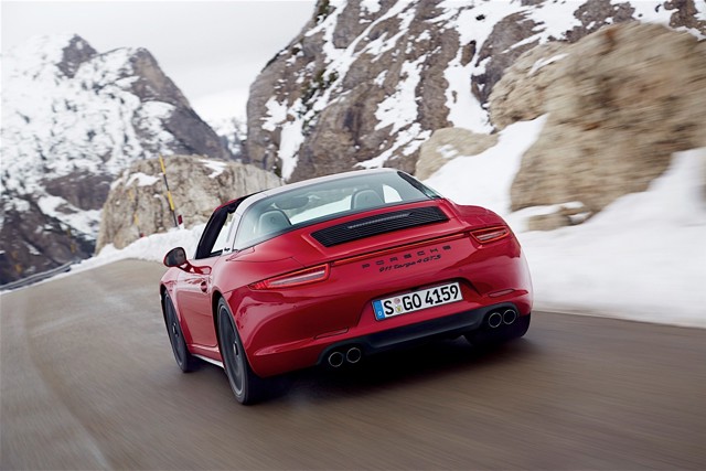 Porsche 911 Targa 4 Gts photo 13
