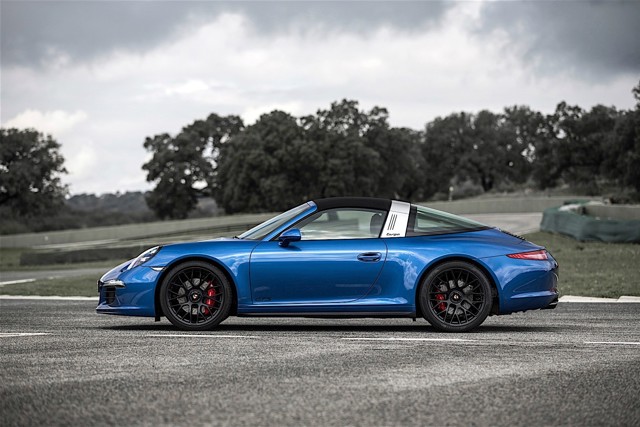 Porsche 911 Targa 4 Gts photo 14