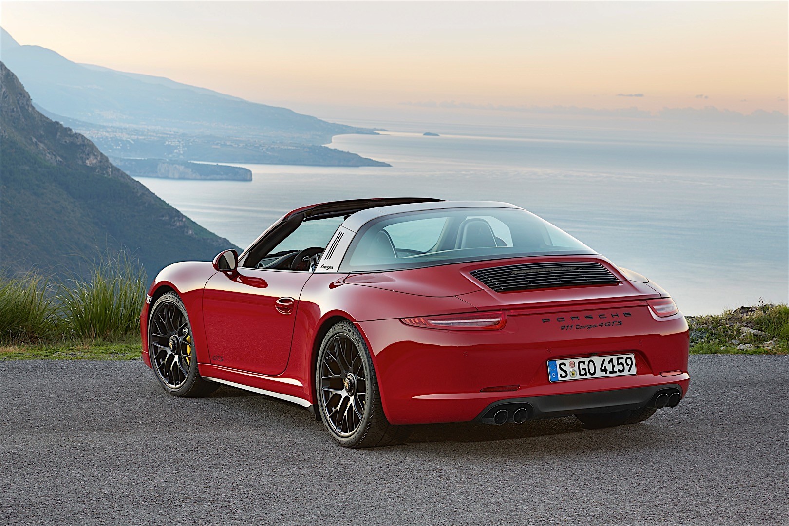 Porsche 911 Targa 4 Gts photo 20